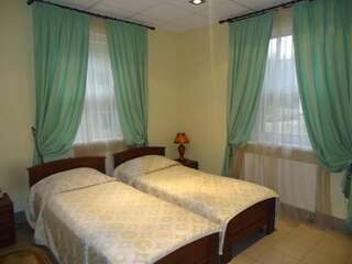 Отель Парк отель Вселуг - Селигер Пено Бюджетный двухместный номер с 1 кроватью или 2 отдельными кроватями-1